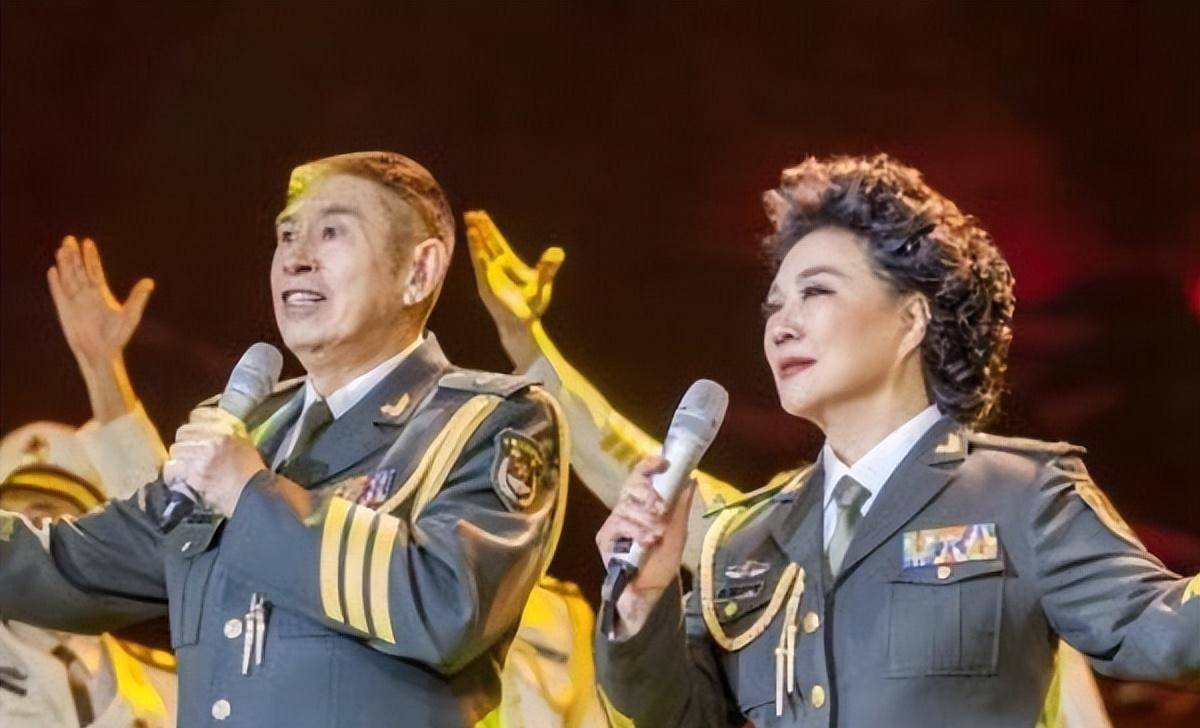 歌唱家程志离世:和"前任"殷秀梅,"现任"王秀芬的谜该解开了_总政歌舞