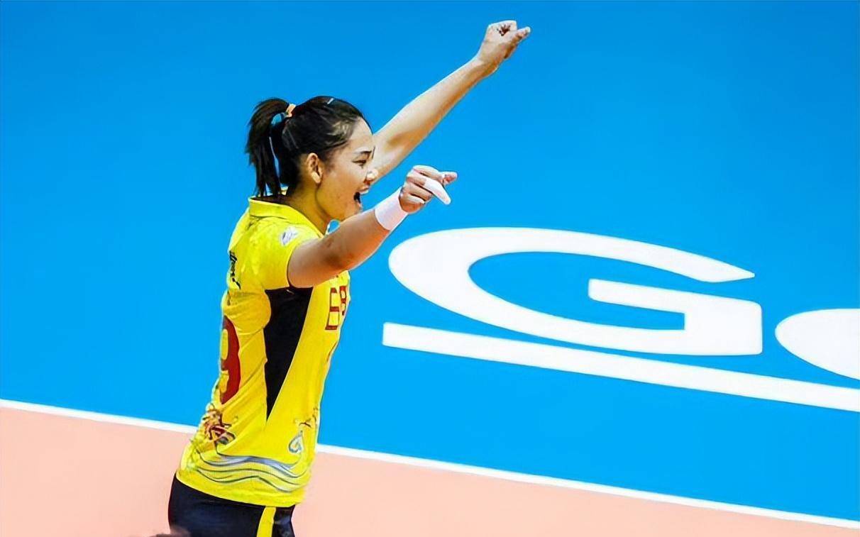 正是因为山东女排引进了这两名二传,这给孙杰带来了不小的困境,2外援