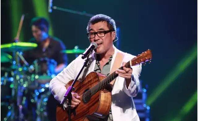 无聊等餐的3分钟内,写下一首流传至今的歌曲_阿橹_娃娃_首歌