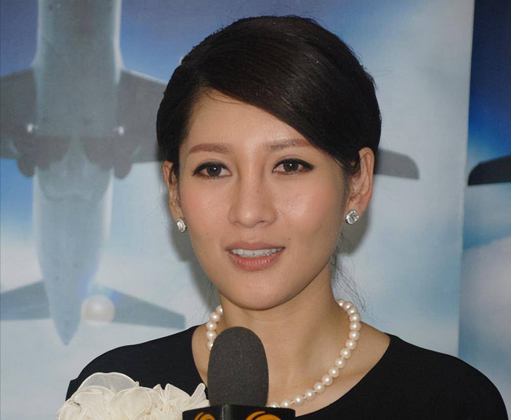 沈星是在"求财",当初很虚弱,现在很凄惨_冯小刚_美女_徐帆