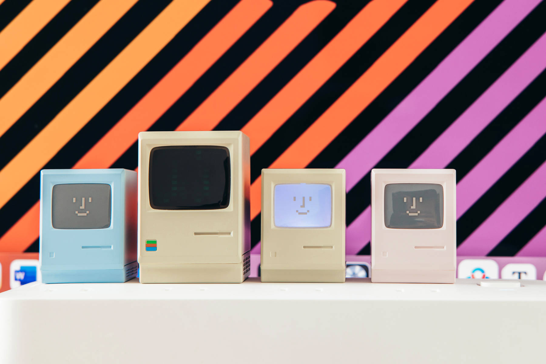 retro35只能点亮屏幕,retro20仅仅是个装饰面板,更加的有意思