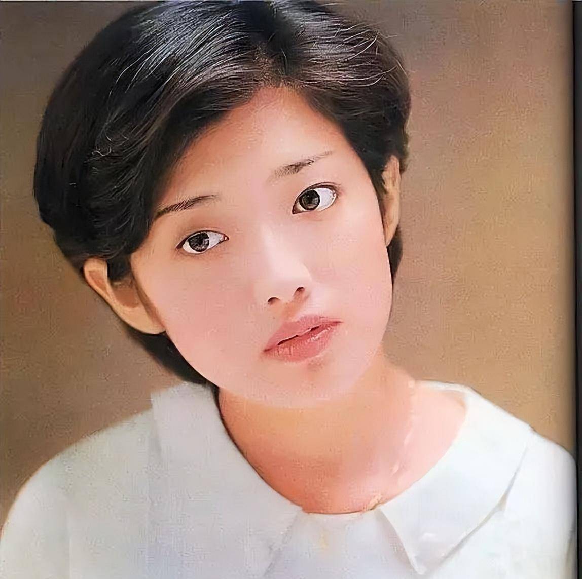 90年代那些顏值爆棚的日本女星,個個都是獨一無二的_中森明菜_照片