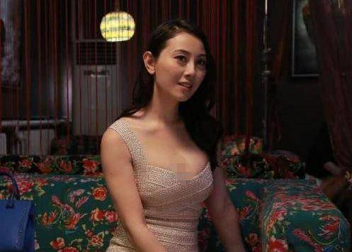 但是有一位女星却在不经意中走红了,她在电影中仅仅是个配角,却凭着