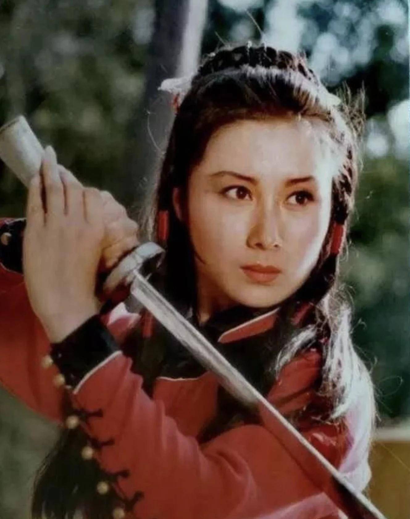 牧羊女丁岚:凭借《少林寺》走红,嫁富商被分手,今成商业女强人_张鑫炎