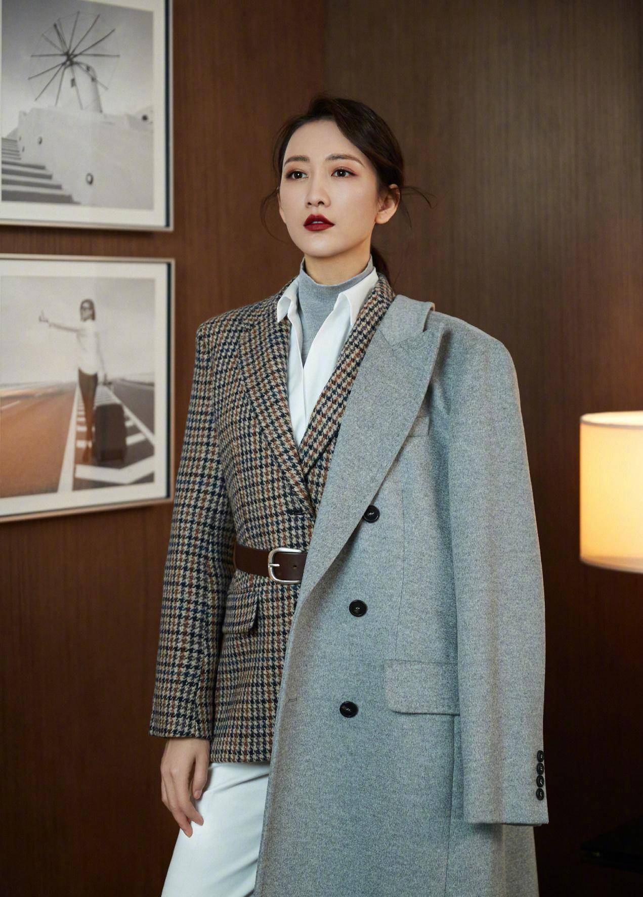 王鸥最喜欢复古风格,法式羊毛卷时尚吸睛,优雅气质瞬间变身摩登女郎