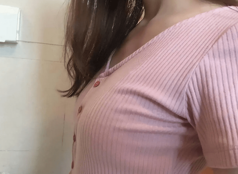 女性长期不穿衣服,身材部会下垂吗?