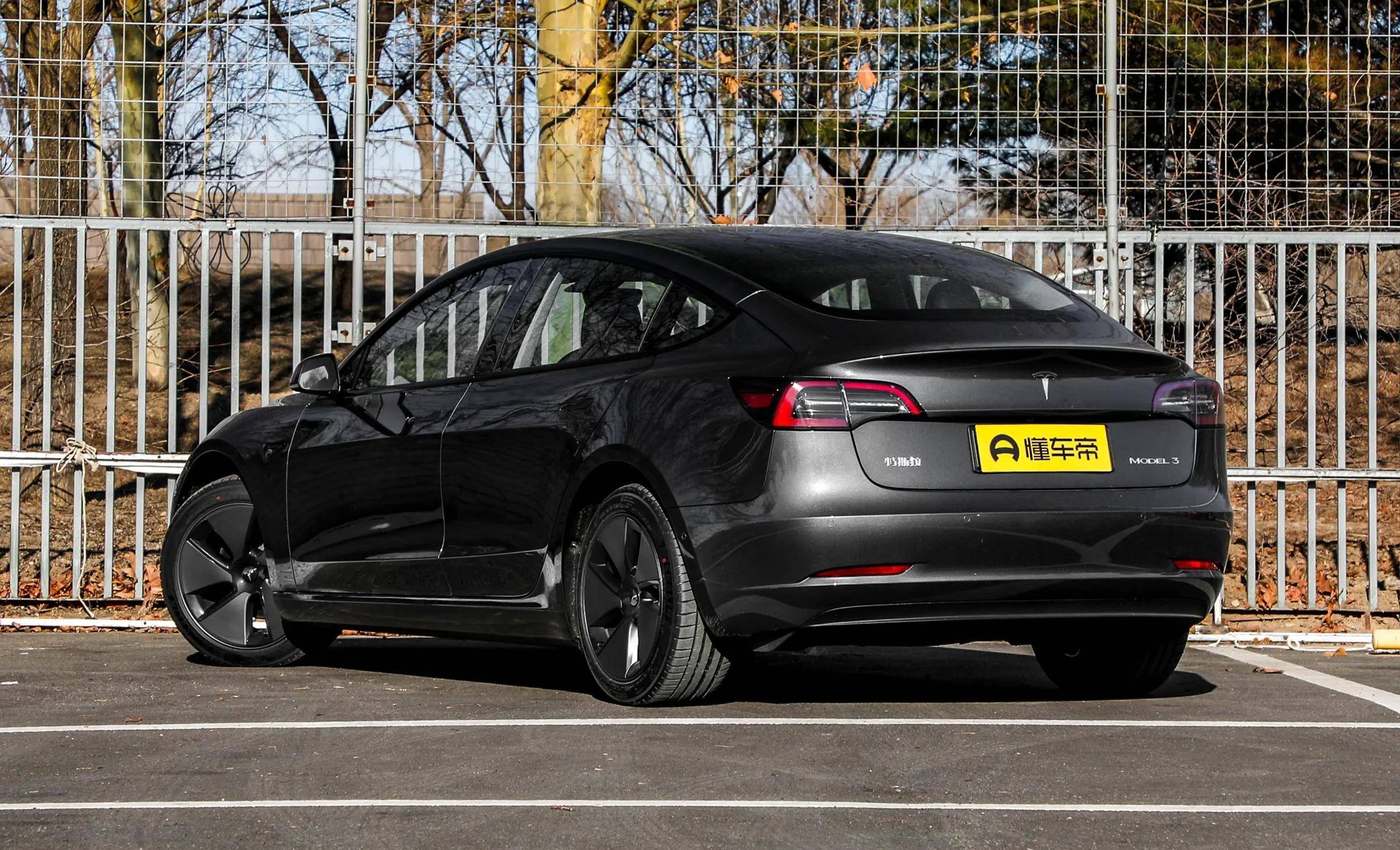 德系"小钢炮"2023款高尔夫gti,最高时速230公里,安全配置丰富_搜狐