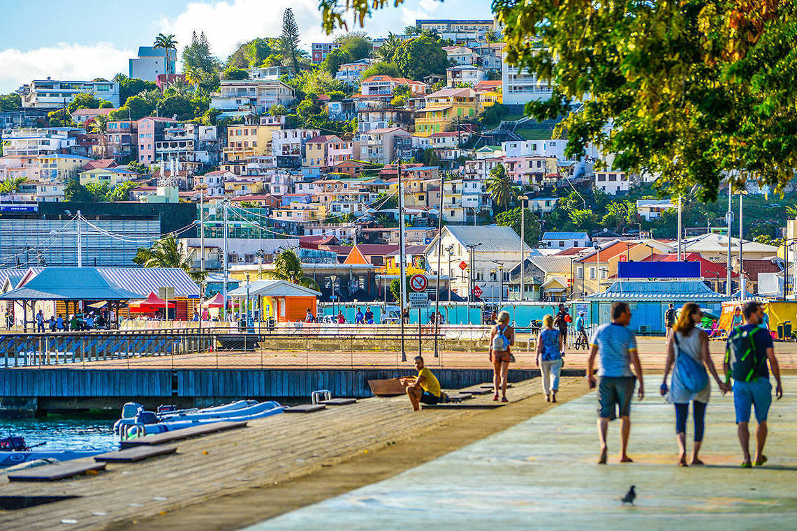 地球上平均身高第一的地方，是在一座法国岛屿，繁华的马提尼克岛_搜狐网