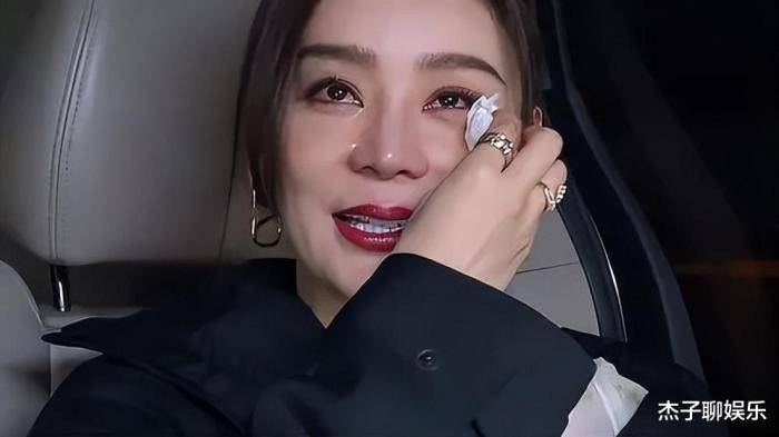 4位祸从口出的女星,揭人短,大聊性事,撒谎成性,凉的一点不冤_费贞