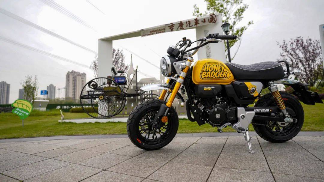 9980元,银钢发布新一代mini蜜獾,150平衡轴动力_搜狐汽车_搜狐网