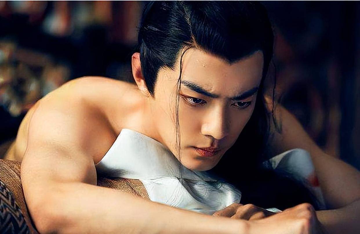 罗云熙的健身成果让他的粉丝们十分惊艳,他们认为他的肌肉线条非常