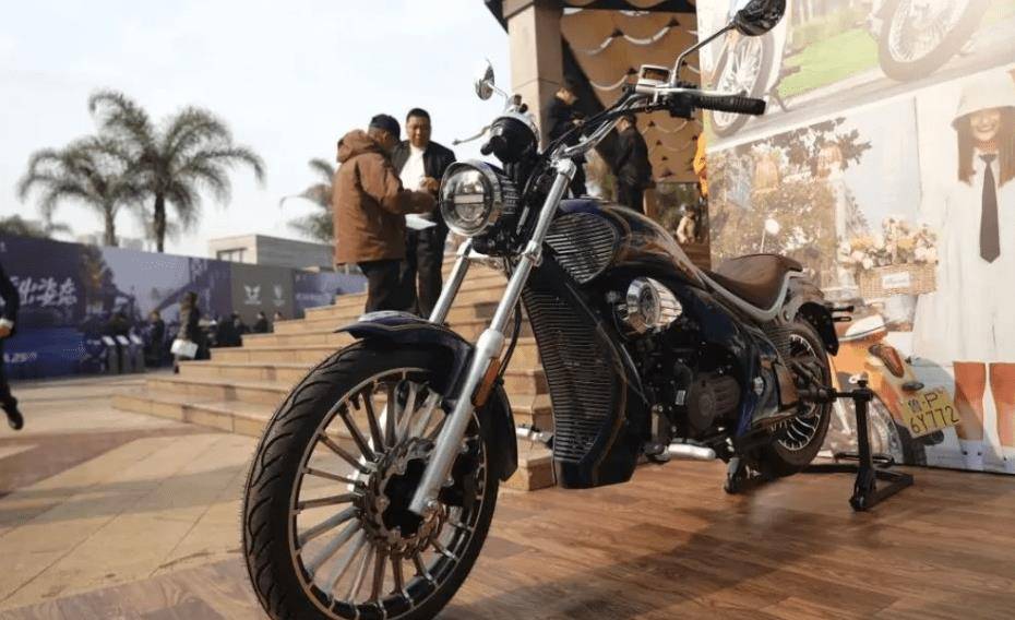 不用换挡的跨骑车!宗申优米125入门巡航申报工信部_搜狐汽车_搜狐网