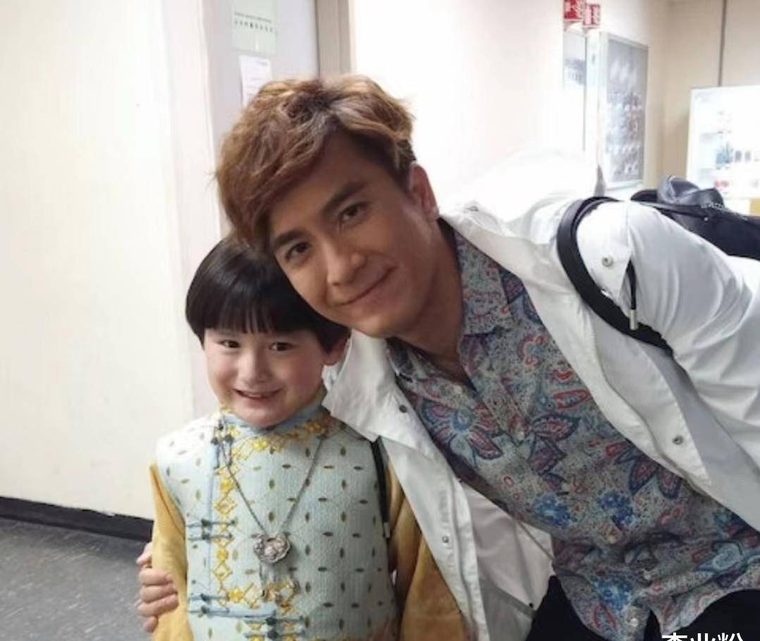 tvb童星近照高大帅气,无意复出当运动员_郑耀轩_发展_观众