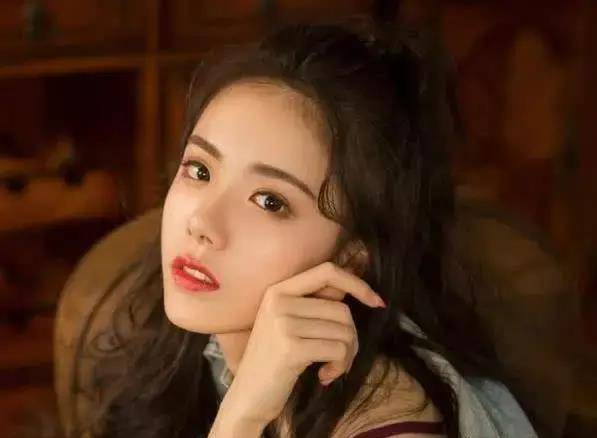 正如情感专家涂磊所说:"女人一日为公主,十月为王后,终其一生都在努力