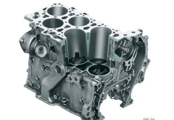 早期的vr6发动机劣势一堆,优势身高得可怜,如缸体过于紧凑,各缸紧密