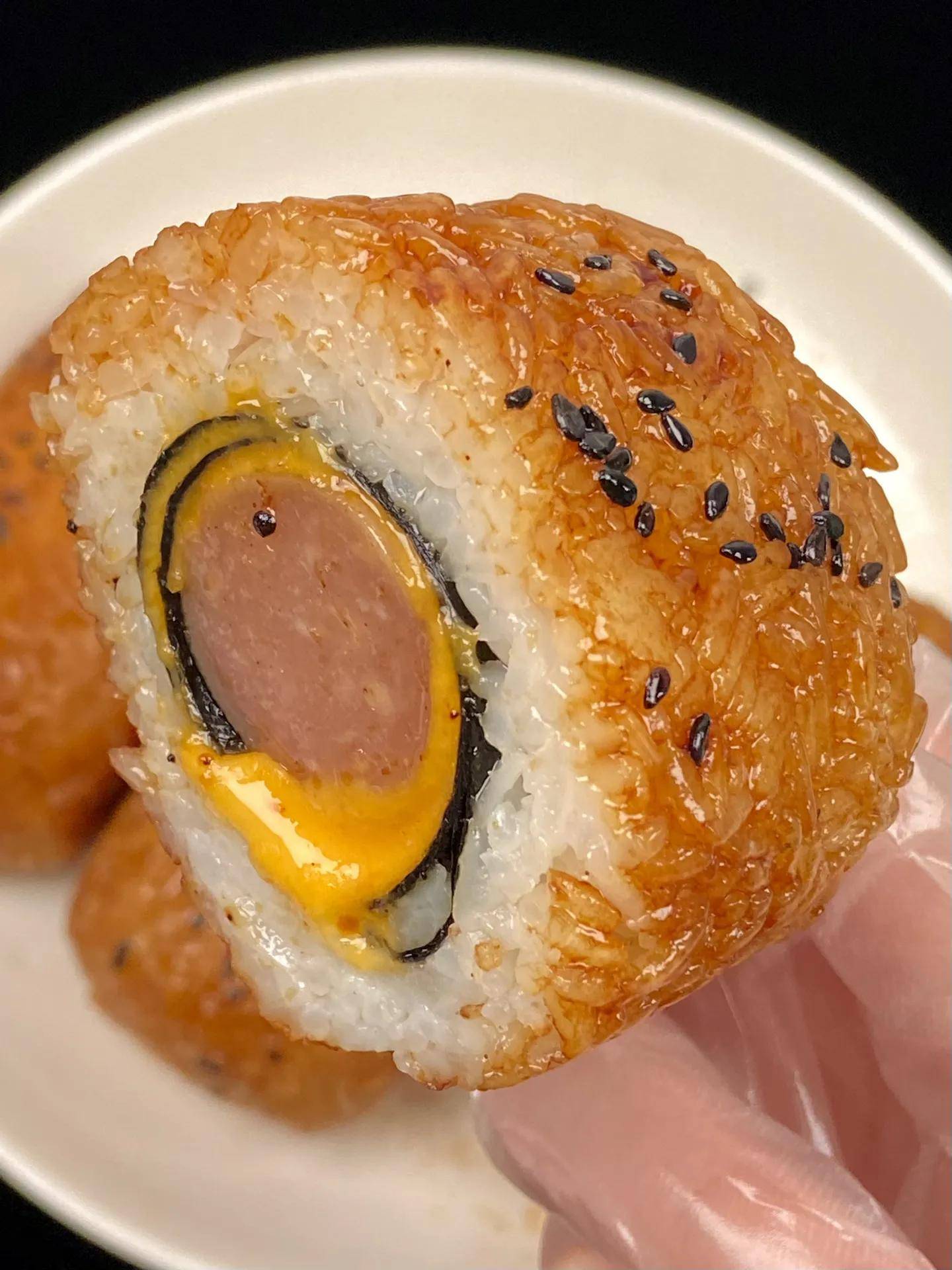 脆皮米饭热狗棒真的太好吃了一出锅孩子就抢光了