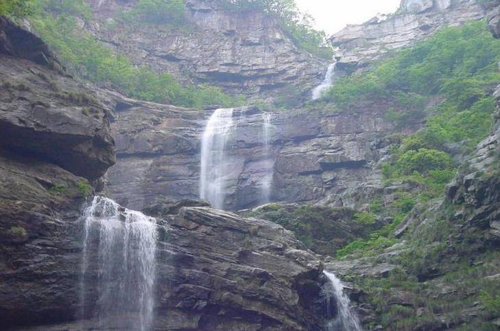 庐山香炉峰瀑布图片