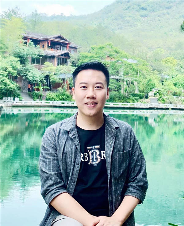 王玺简介:南京墨池文化发展有限公司成立于2016年.