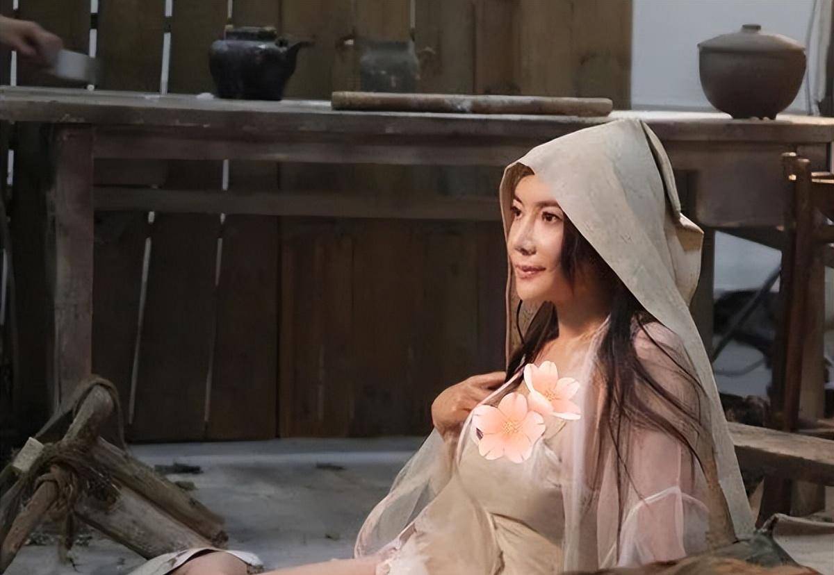 曾是最美潘金莲，两任奇葩男友一个侏儒一个巨人，网友：大小通吃_手机搜狐网