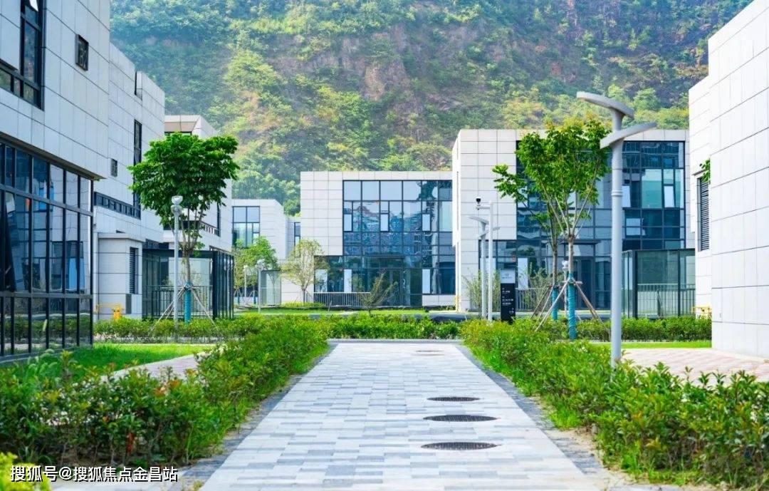 湖州海王康山小镇售楼处电话:400-000-5503转接8888位置-户型-首付
