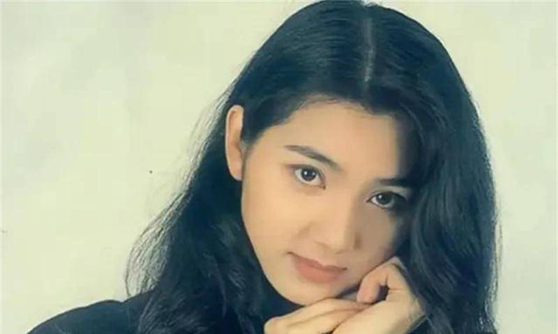 洪欣 情路坎坷 三段感情 失败 渣男收割机_洪欣和莫少聪