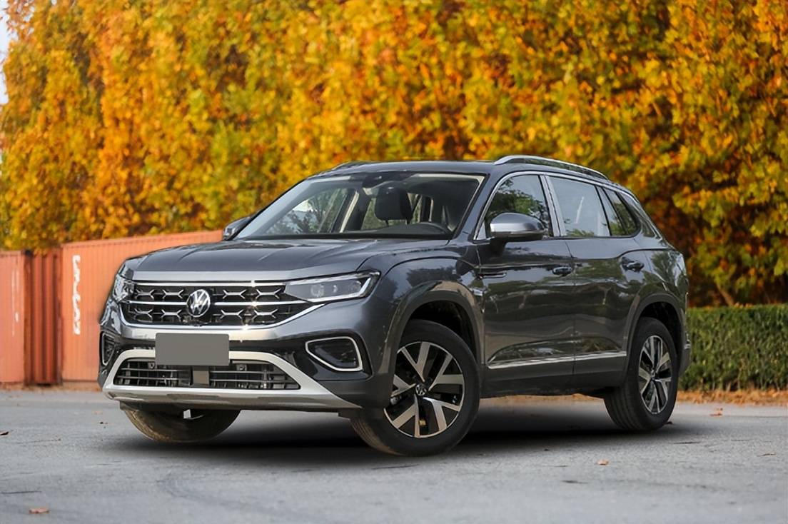 外观设计全新大气外观方面,一汽-大众全新探岳采用了全新的设计理念.