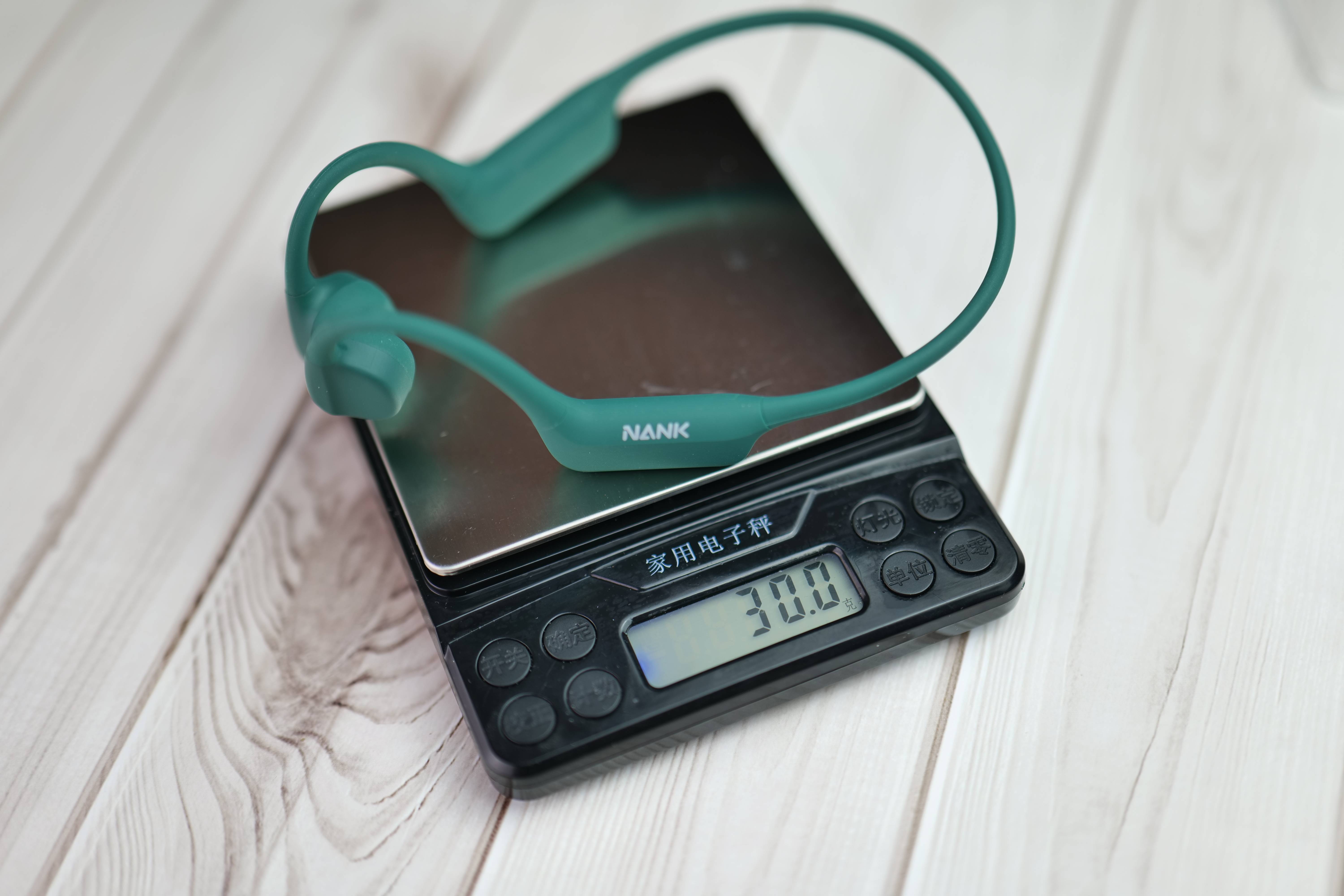 新品｜“违背祖宗的决定”，南卡NEO终于不用祖传触点充电啦！