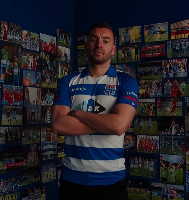 37岁荷兰后卫各种"离谱"续约条件:送他老婆二手车请球迷喝啤酒_波伦