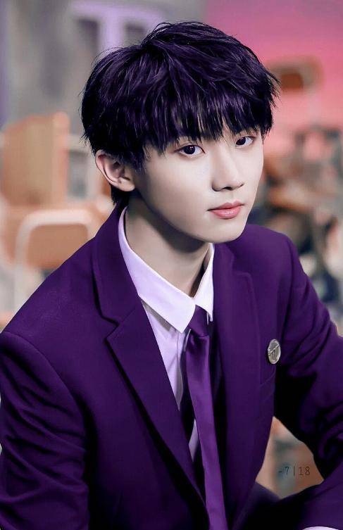 tfboys打江山便宜二团,马嘉祺转型前,先背上小吸血鬼称号_资源_易烊