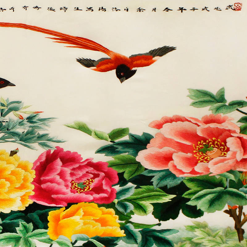 家中客厅挂画很讲究,挂上这幅画,助你富贵吉祥好运来_牡丹_寓意_刺绣