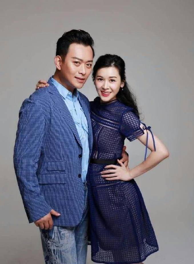 黄海冰,与丁克妻子离婚后娶小12岁演员,感谢娇妻圆他"父亲梦"_闫妍