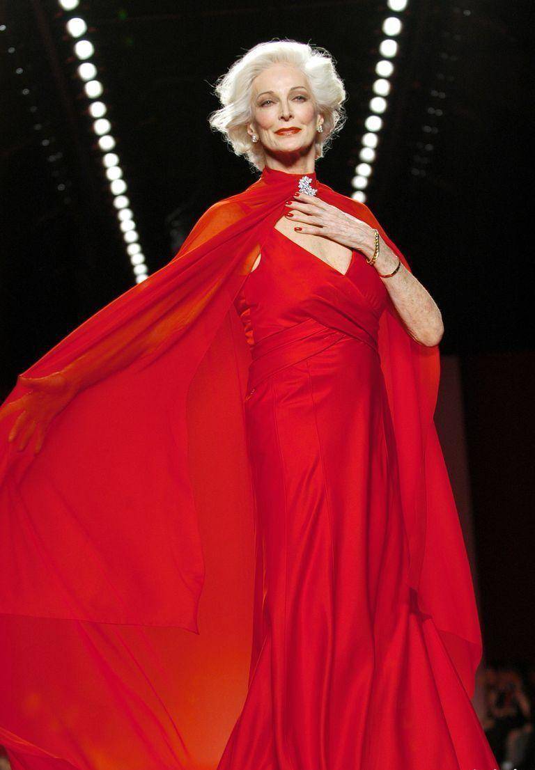 超模卡门:91岁裹白床单拍照,秀大长腿,离婚三次,两度破产_生活_父亲