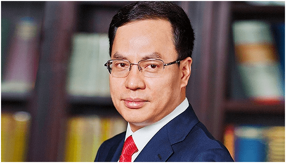 这些公司背后的灵魂人物是曾荣登2015年胡润全球富豪榜中国首富的