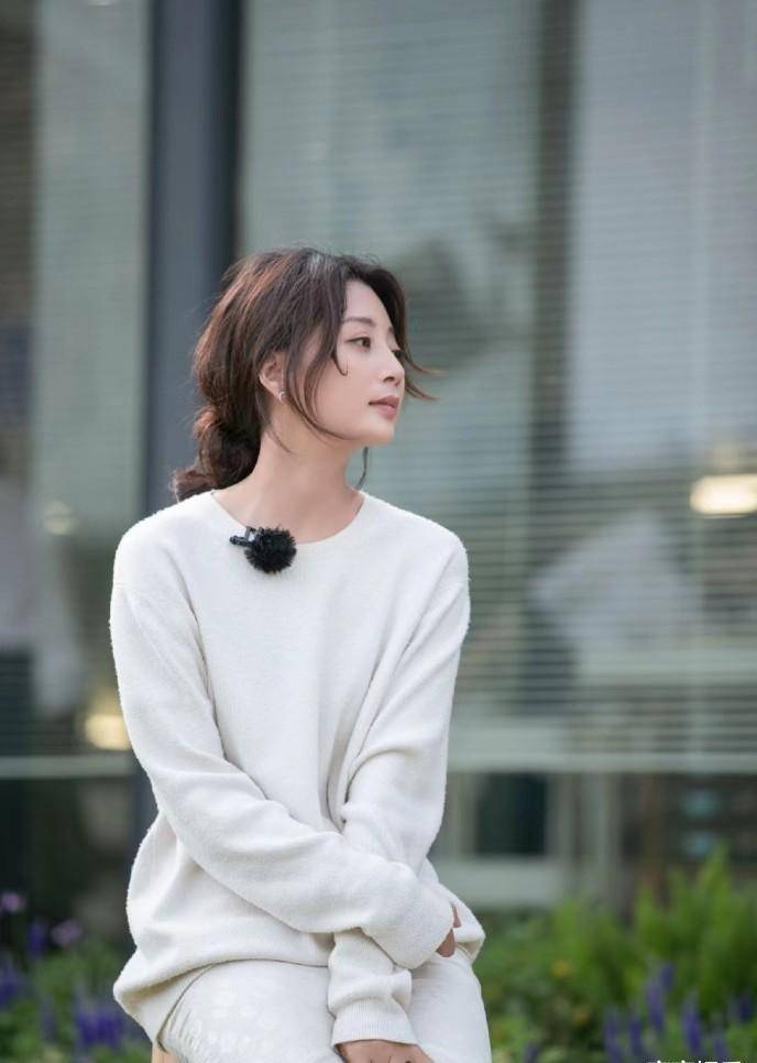 殷桃:四十多岁焕发第二春,曾迷倒六个男人,她的故事真不简单_沈俊成