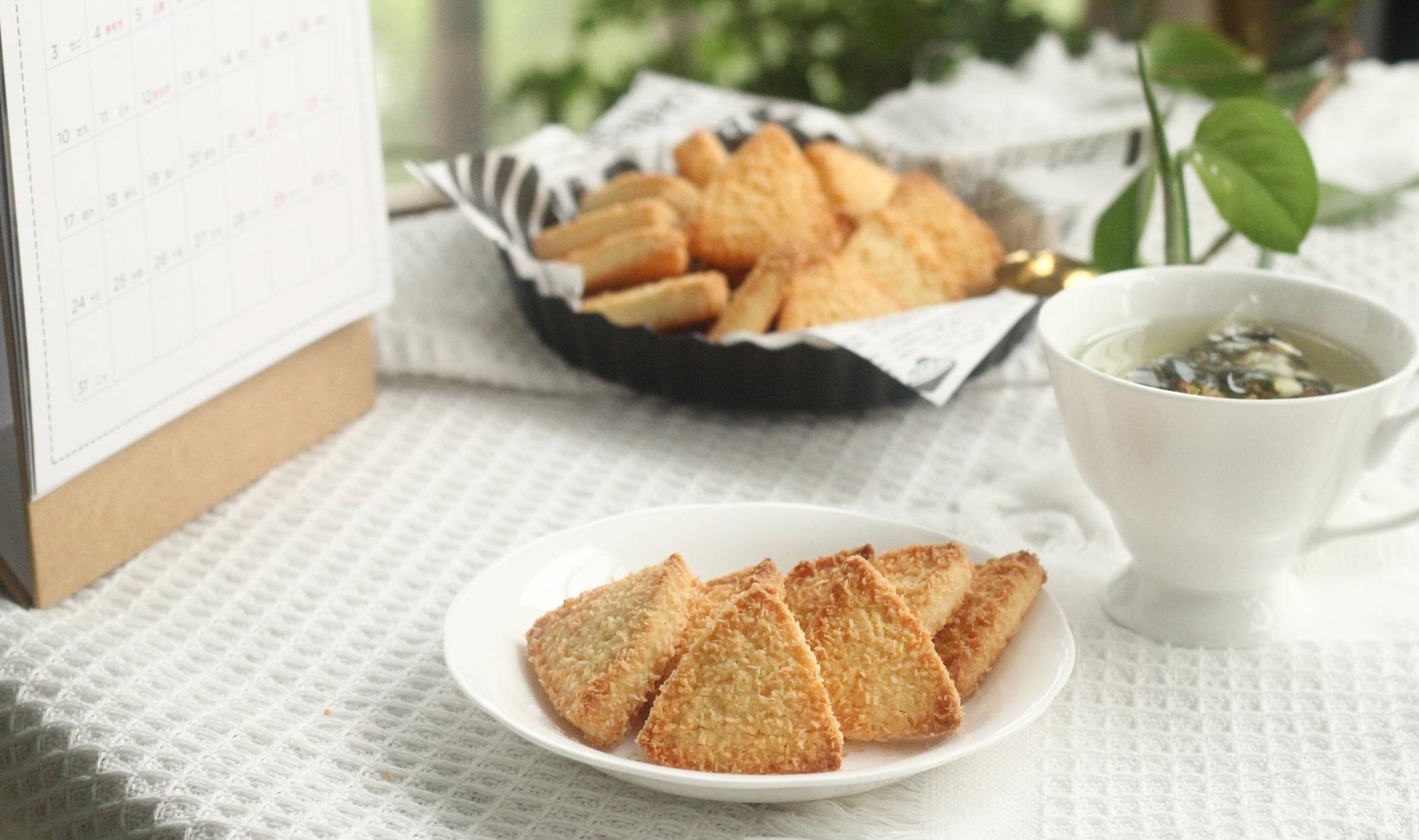 微甜不腻的椰蓉三角酥,下午茶不容错过的小饼干!