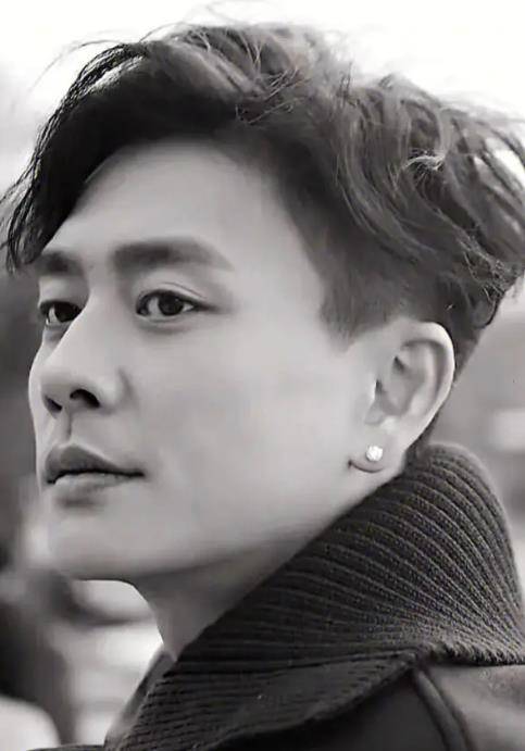 离婚2年后,回看赵丽颖与冯绍峰的"较量":魔高一尺,道高一丈