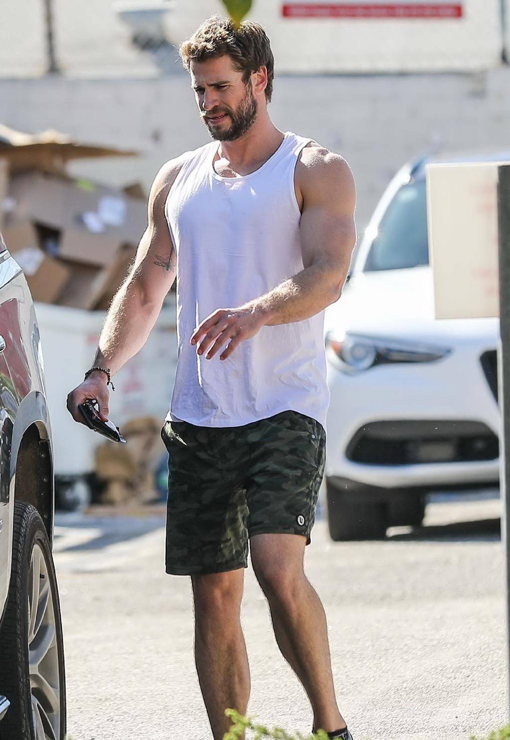 离婚后,他化悲伤和愤怒为动力,身材接近"雷神"哥哥_身高_索尔_电影