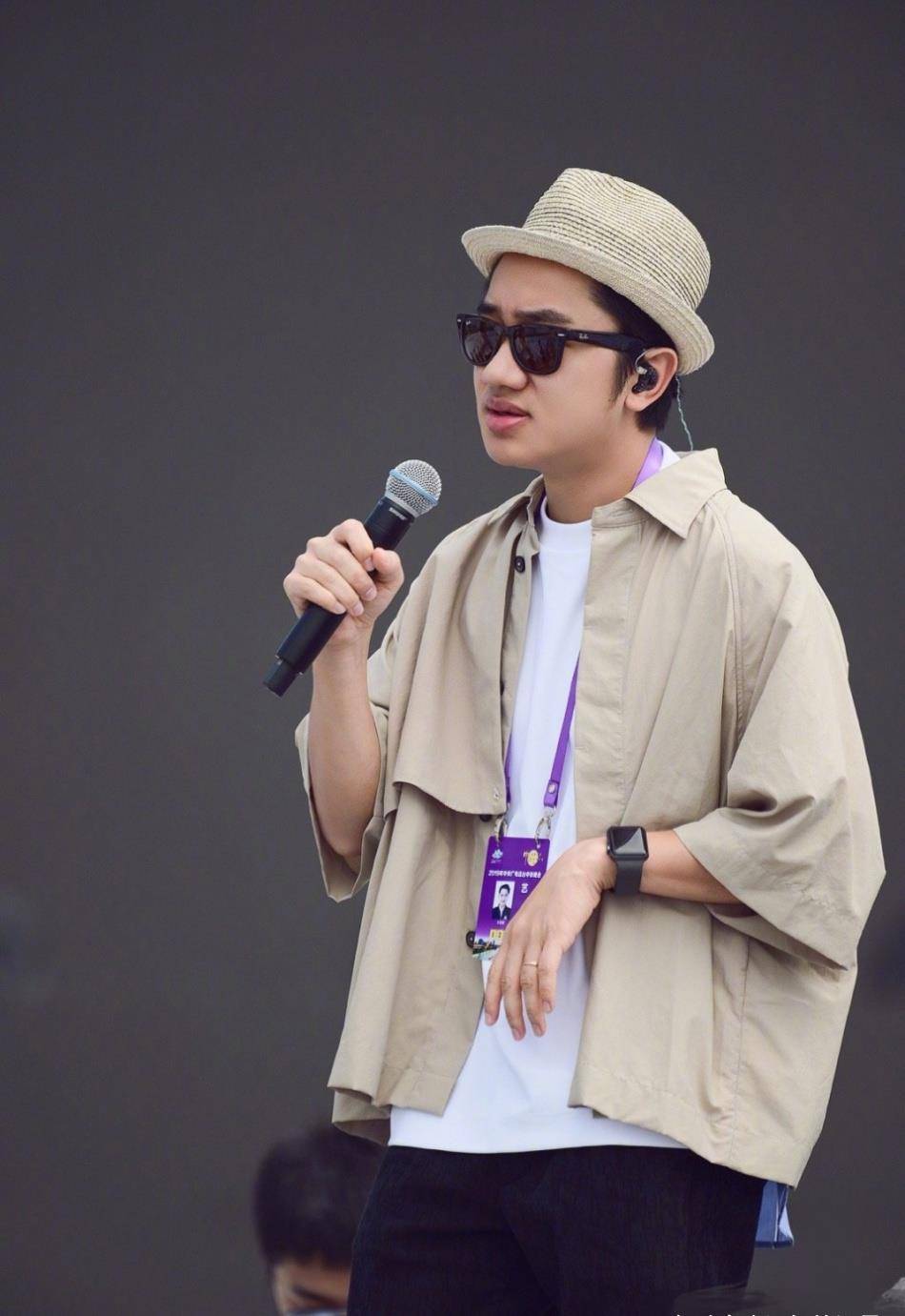 明星八卦王祖蓝_八卦明星王祖蓝简介_八卦明星王祖蓝图片