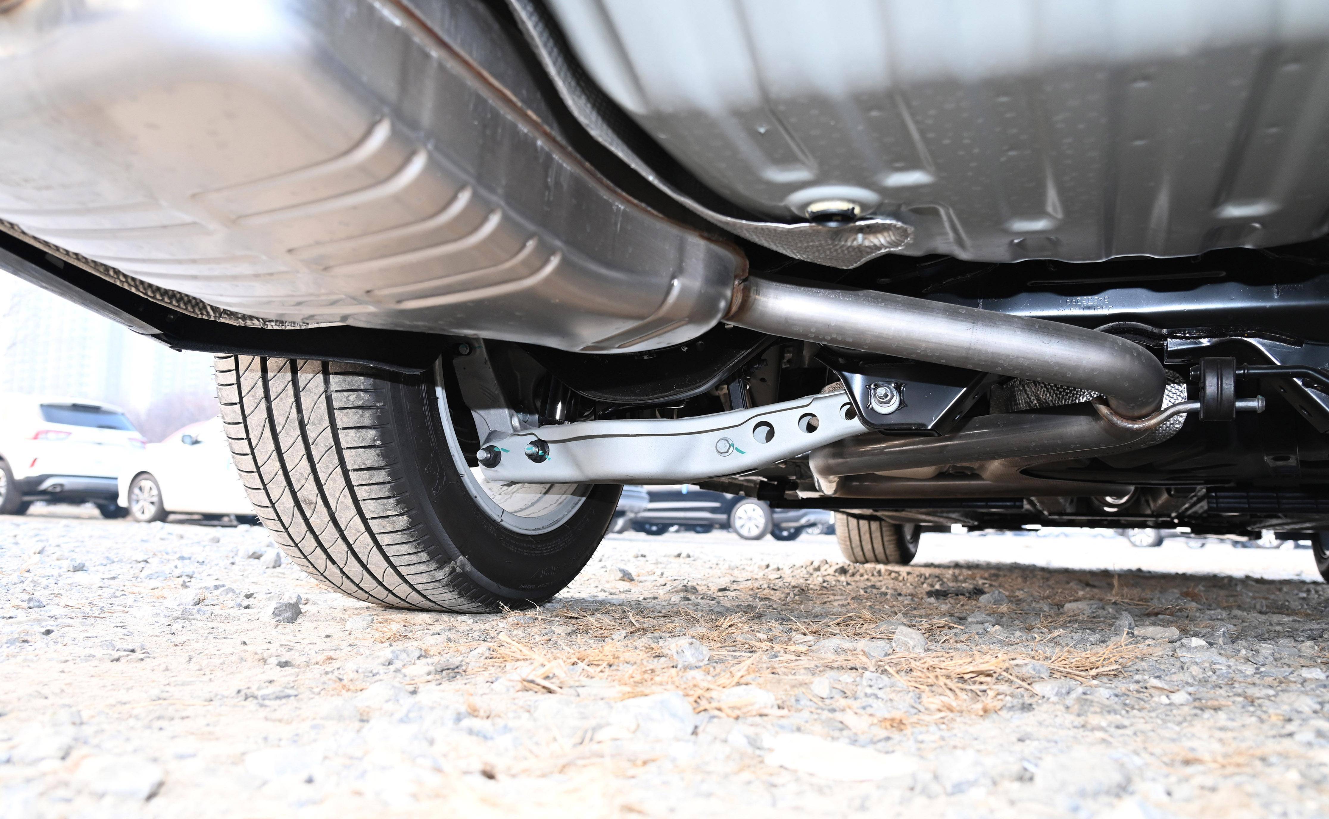 车长超5米,档次不输奥迪a6l,君越为何难走量?_搜狐汽车_搜狐网