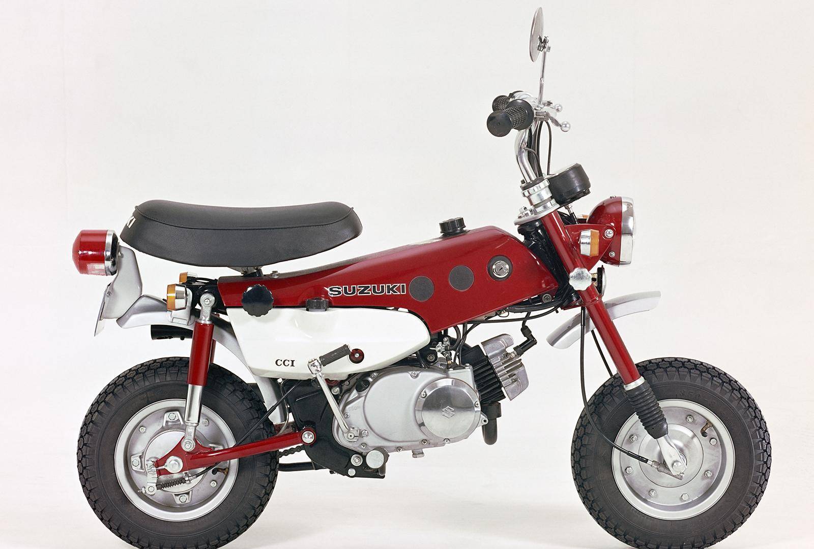 放在后备箱的摩托车—铃木 hopper 50_搜狐汽车_搜狐网