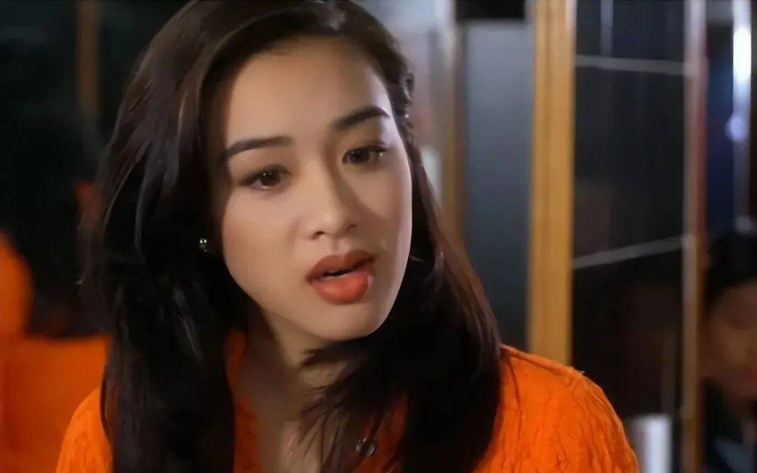 钟丽缇:拍时尚片走红,经历三段婚姻,近期出镜落泪疑似婚姻?