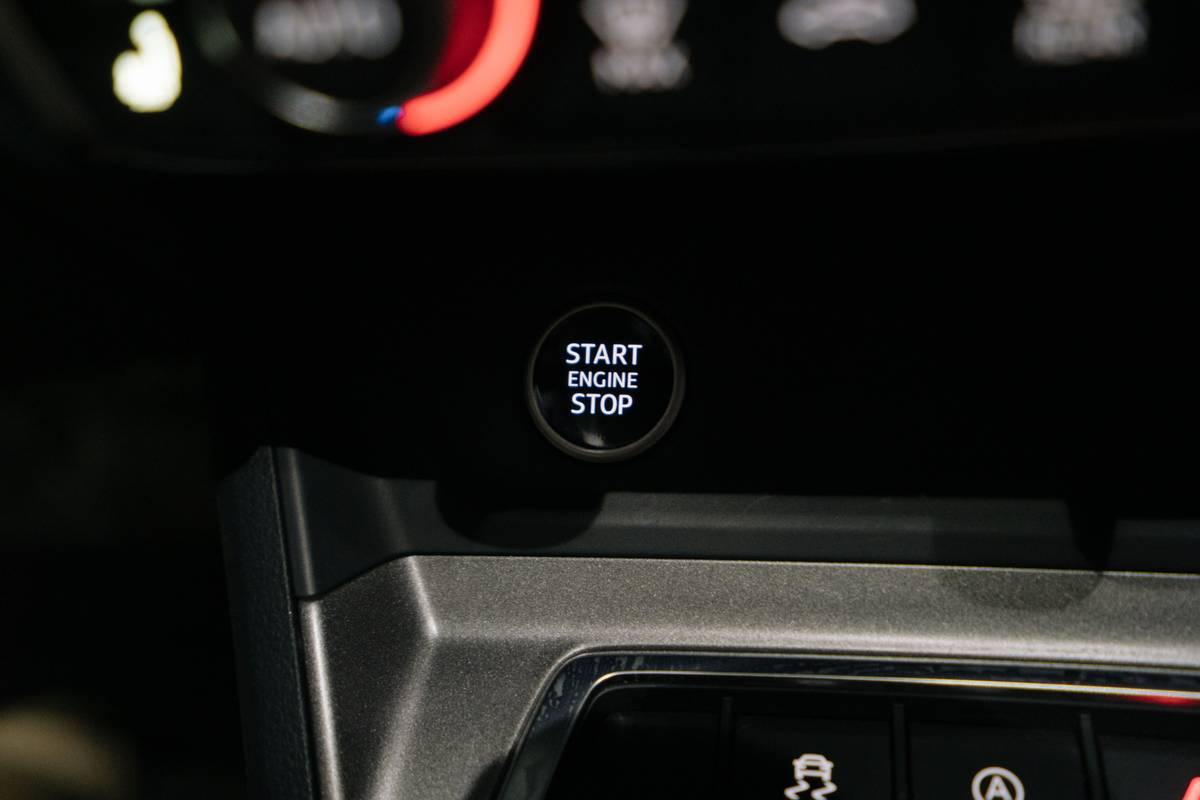 且没有备胎,自动启停逻辑差,启停震动过大,而奥迪q3就不会这样,并且