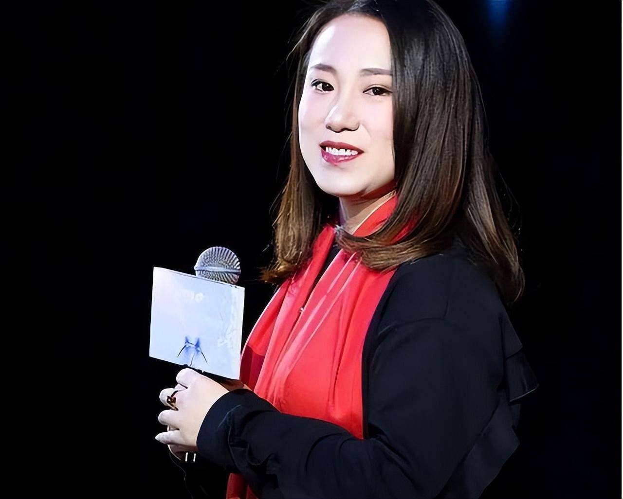 娱乐圈的残酷真相,在36岁的丫蛋身上,展现得淋漓尽致_赵本山_父亲