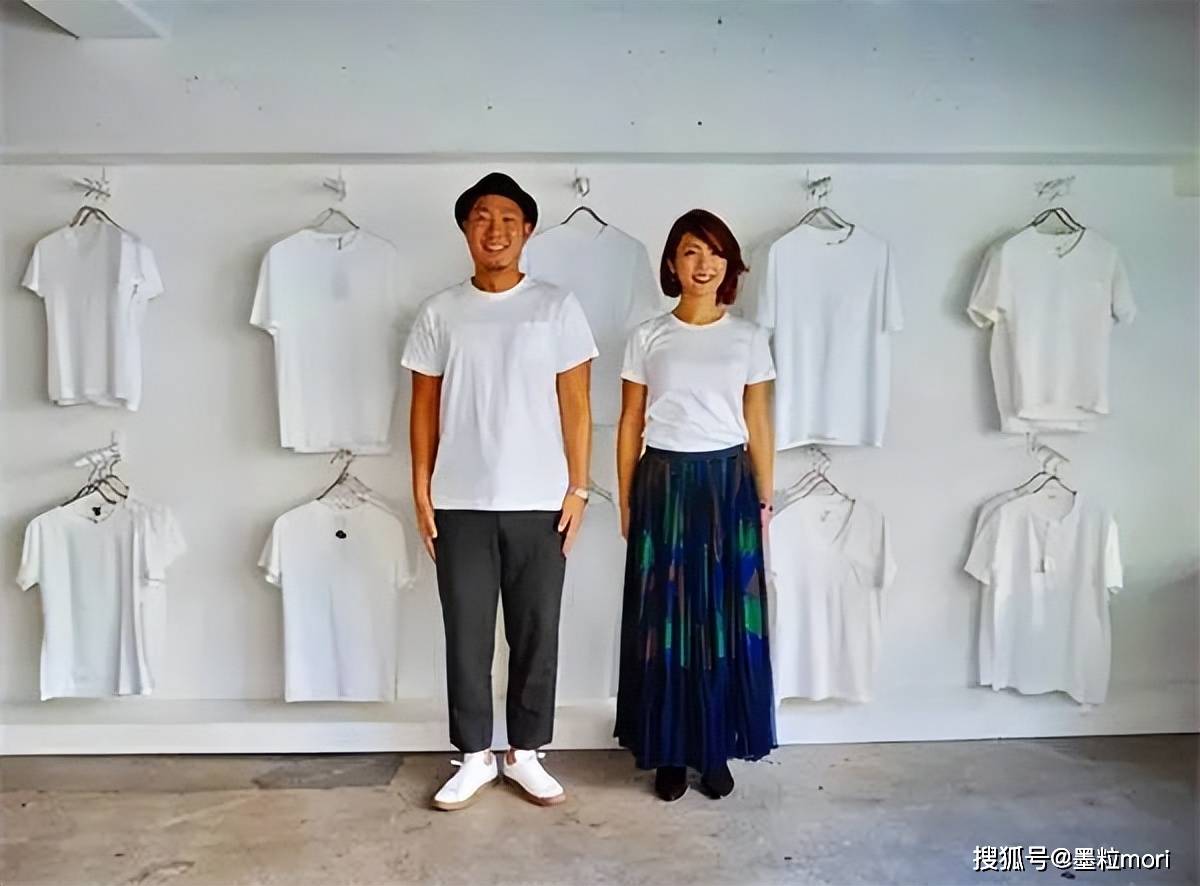 这家只卖白Tee的店成立7周年，干了一件大事_搜狐网