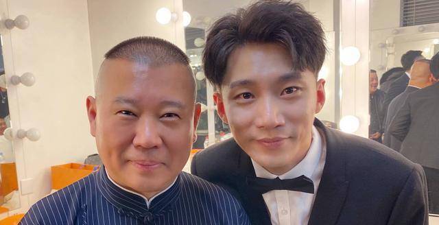 尚九熙和何九华用自嘲的方式逗观众们开心,却让粉丝们感到心疼_演出