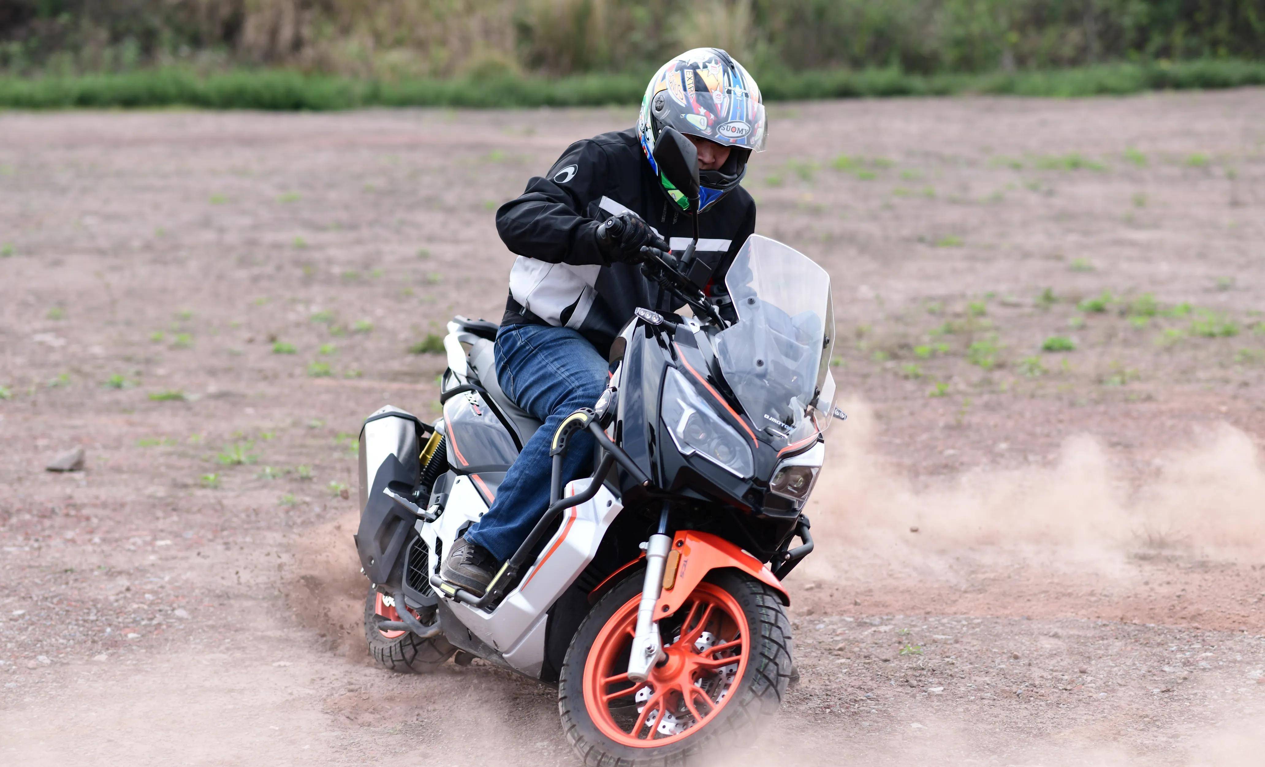 油电混动的150adv踏板摩托,你爱吗_搜狐汽车_搜狐网