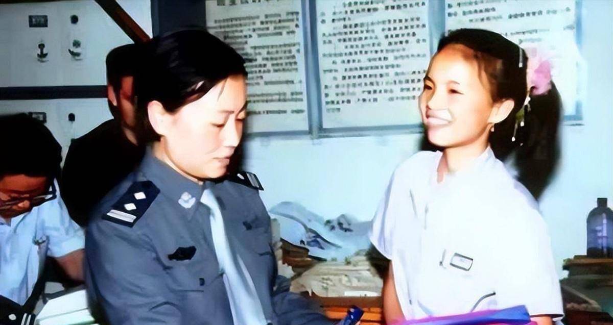 任长霞殉职后丈夫继承了她遗志,免费帮人打官司,年仅45岁就去世_卫春晓_工作_妻子