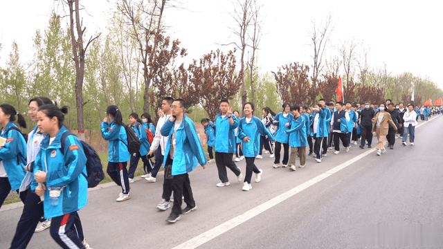 亲近自然 拥抱春天—武城二中与迪尔中学联合开展春季远足研学实践