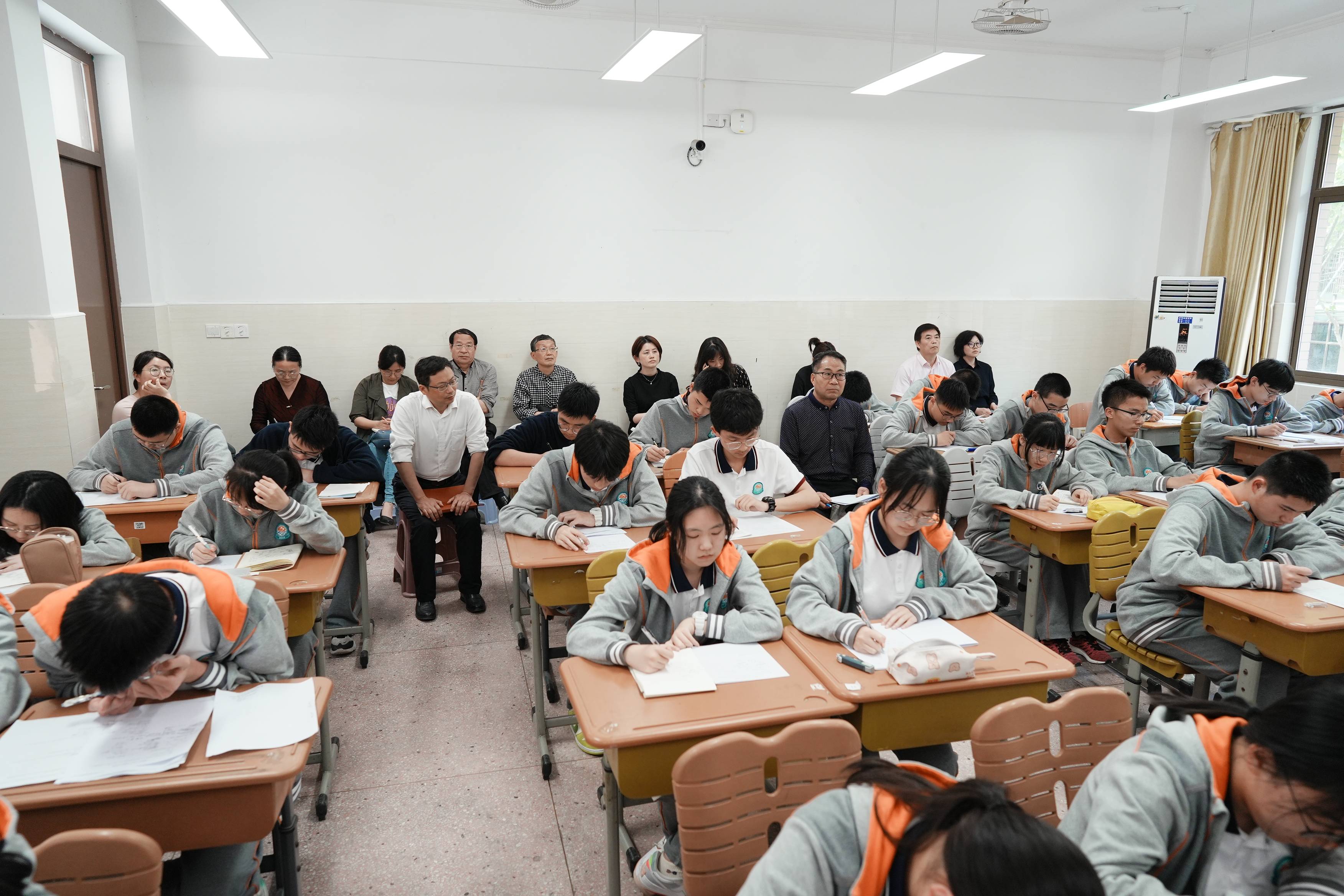 南京市燕子矶中学"四有六学"教学现场会顺利举行_活动_燕中_发展中心