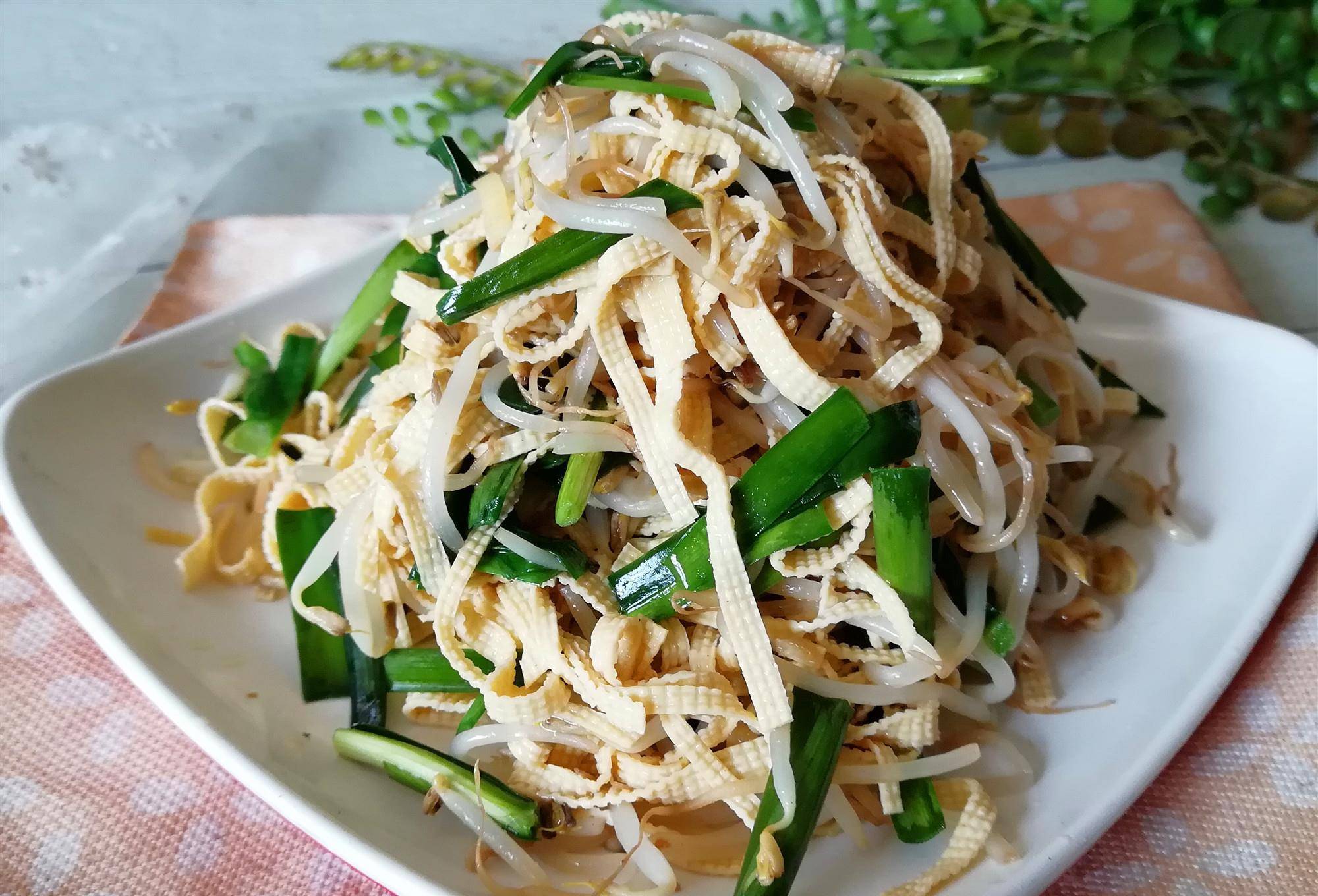 教你營養好吃的韭菜肉絲炒豆皮,簡單家常超美味,剛上桌就被搶光_美食